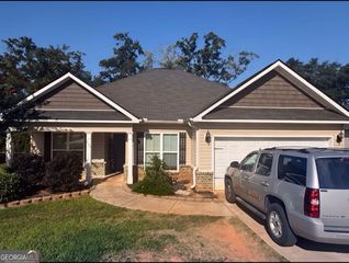 335 Stanebrook Ct, Jackson, GA 30233