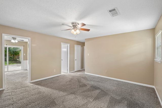 1707 Park Ridge Terrace, Arlington, TX 76012