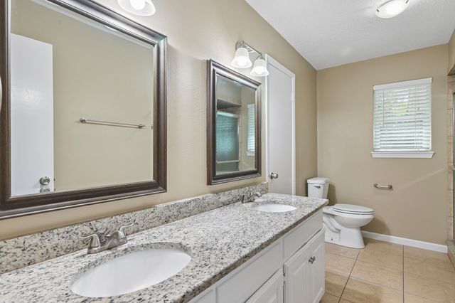 1707 Park Ridge Terrace, Arlington, TX 76012