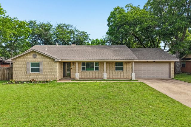 1707 Park Ridge Terrace, Arlington, TX 76012