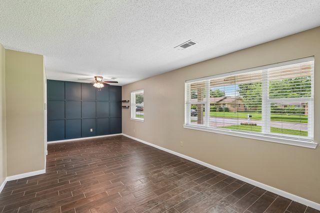 1707 Park Ridge Terrace, Arlington, TX 76012