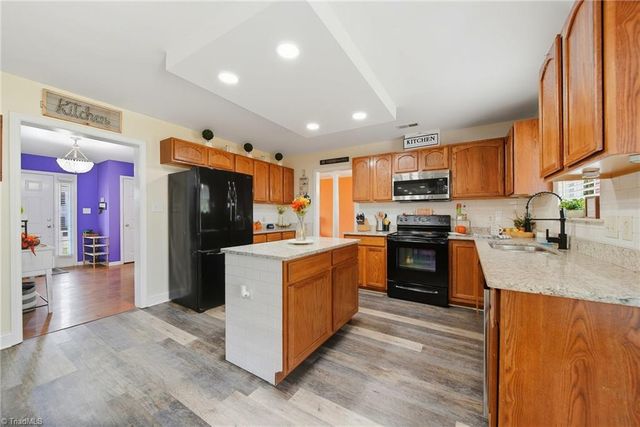 2231 Ballingarry Drive, Statesville, NC 28625