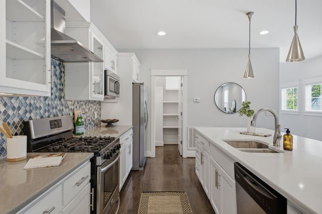557A Hamilton Ave, Nashville, TN 37203