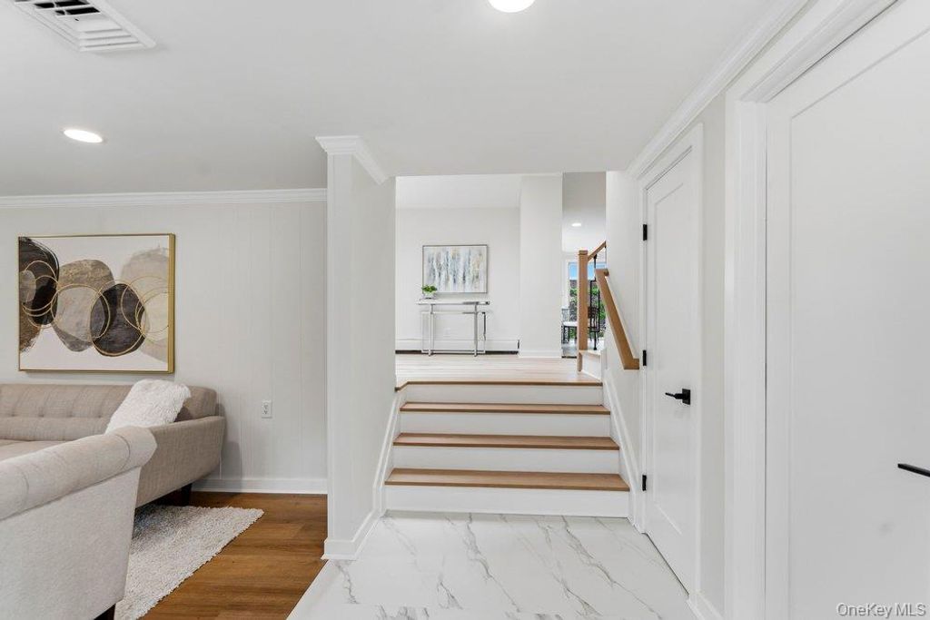 12 E park Drive, Old Bethpage, NY 11804 — photo 5