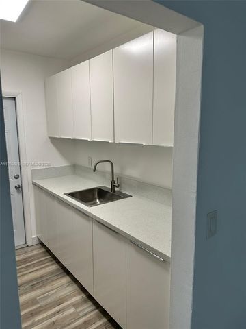 7925 West Dr 15, North Bay Village, FL 33141