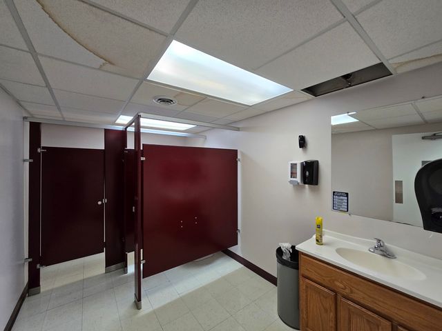 2401 W Jefferson Street 200, Joliet, IL 60435