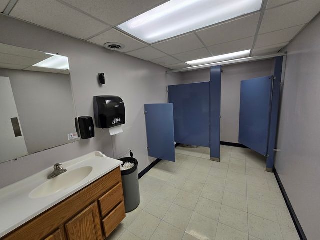 2401 W Jefferson Street 200, Joliet, IL 60435