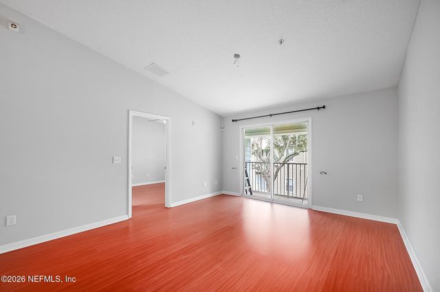 7036 DEER LODGE Circle 106, Jacksonville, FL 32256