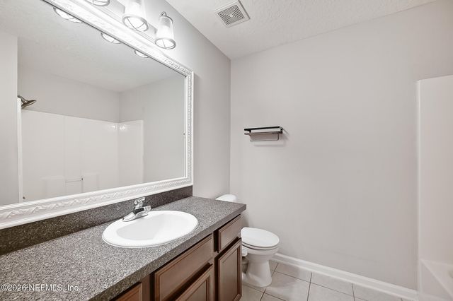 7036 DEER LODGE Circle 106, Jacksonville, FL 32256