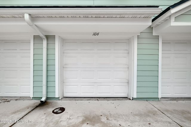 7036 DEER LODGE Circle 106, Jacksonville, FL 32256