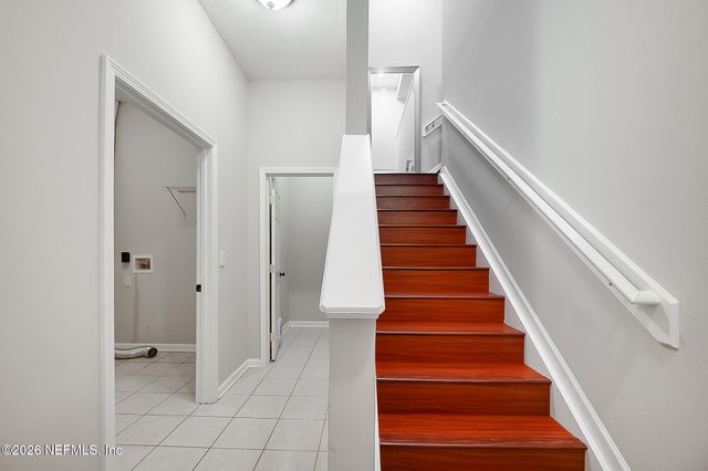 7036 DEER LODGE Circle 106, Jacksonville, FL 32256