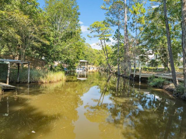 1999 W Hewett Road, Santa Rosa Beach, FL 32459