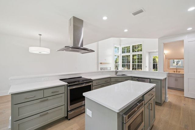 1999 W Hewett Road, Santa Rosa Beach, FL 32459