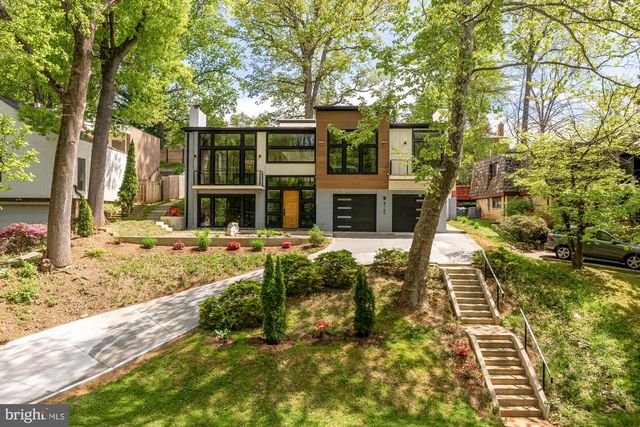 8165 E BEACH DR NW, Washington, DC 20012