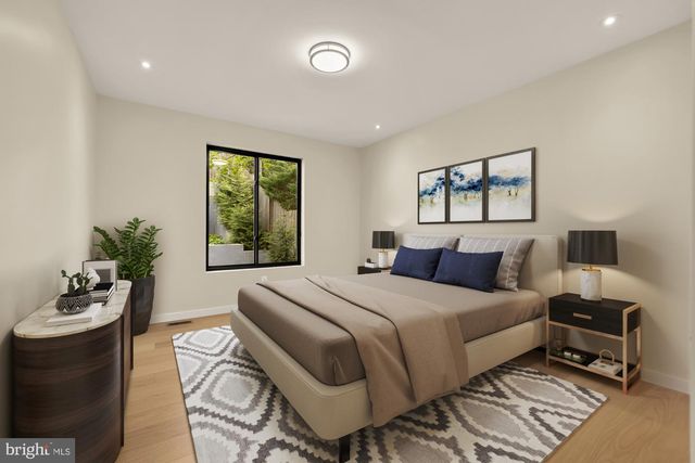 8165 E BEACH DR NW, Washington, DC 20012