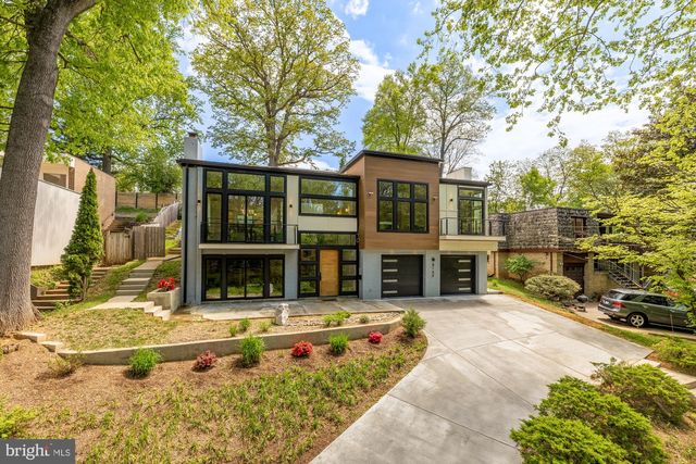 8165 E BEACH DR NW, Washington, DC 20012