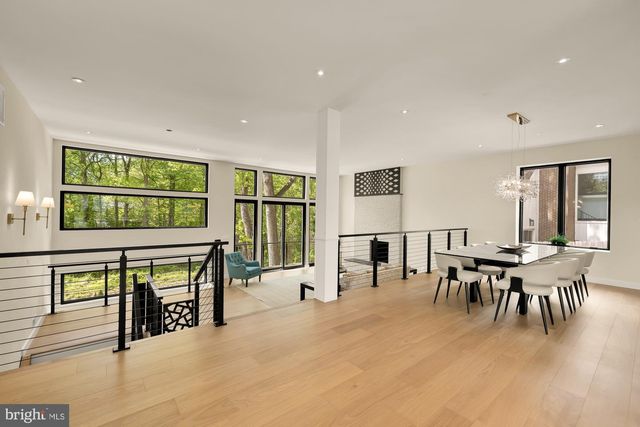 8165 E BEACH DR NW, Washington, DC 20012