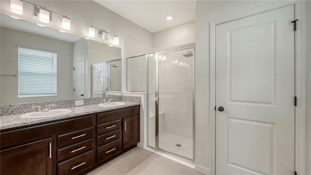 7422 35TH LANE E, Sarasota, FL 34243