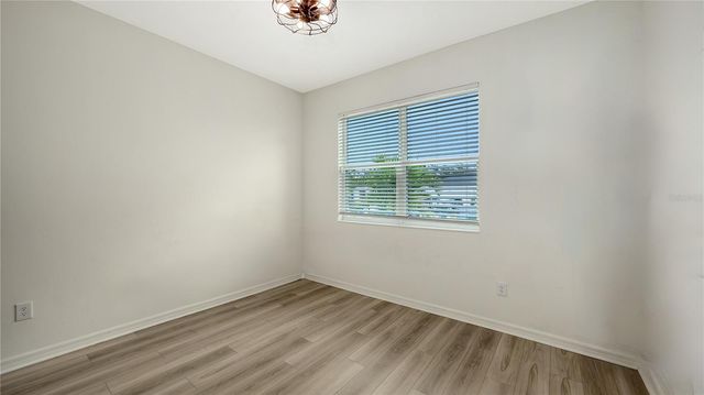 7422 35TH LANE E, Sarasota, FL 34243