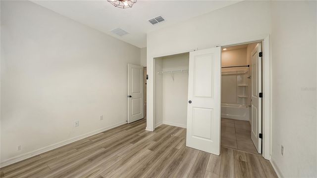 7422 35TH LANE E, Sarasota, FL 34243