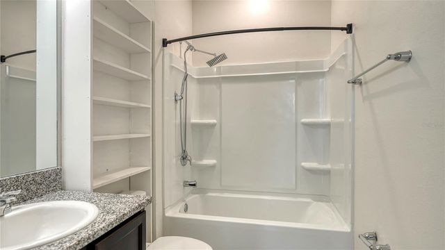 7422 35TH LANE E, Sarasota, FL 34243