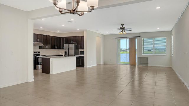 7422 35TH LANE E, Sarasota, FL 34243