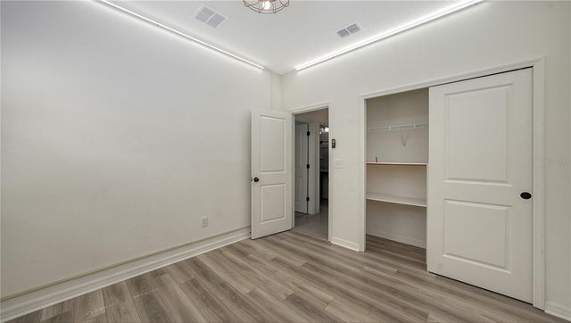 7422 35TH LANE E, Sarasota, FL 34243