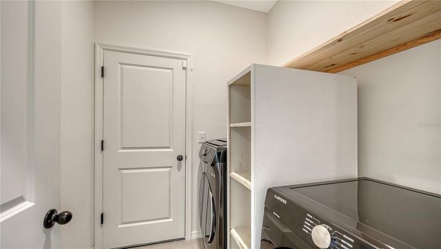 7422 35TH LANE E, Sarasota, FL 34243