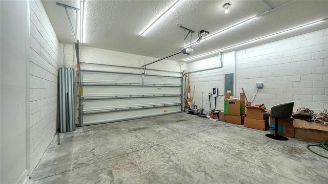 7422 35TH LANE E, Sarasota, FL 34243