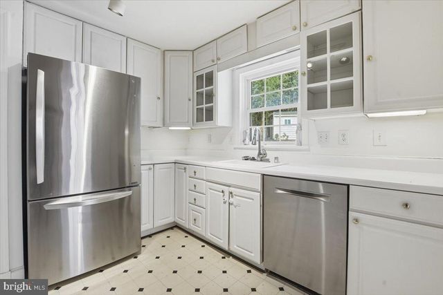 47 FORT WILLIAMS PKWY, Alexandria, VA 22304