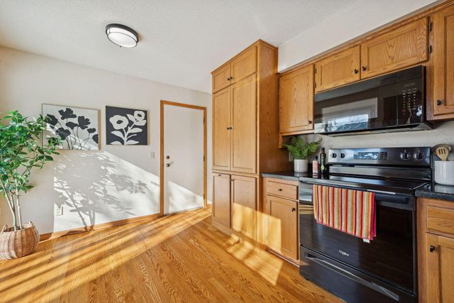 8644 Sycamore Lane N, Maple Grove, MN 55369