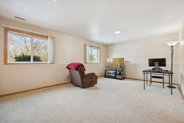 8644 Sycamore Lane N, Maple Grove, MN 55369