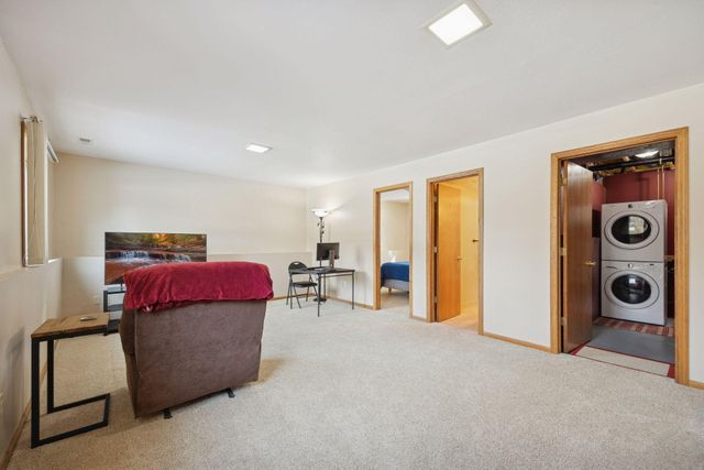 8644 Sycamore Lane N, Maple Grove, MN 55369