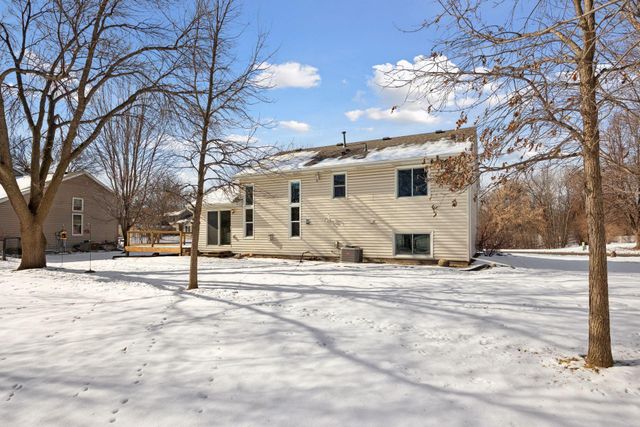 8644 Sycamore Lane N, Maple Grove, MN 55369