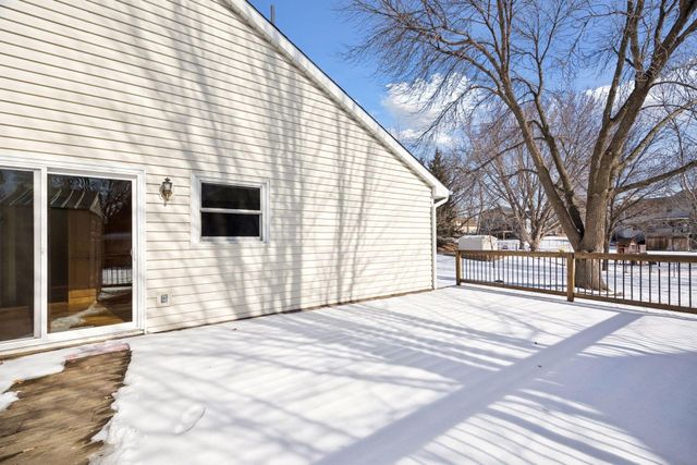8644 Sycamore Lane N, Maple Grove, MN 55369