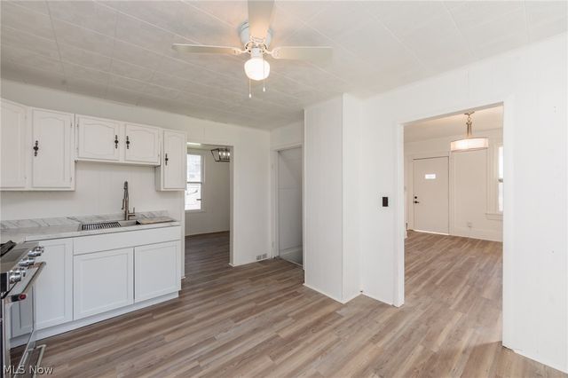 1986 W 93rd Street, Cleveland, OH 44102