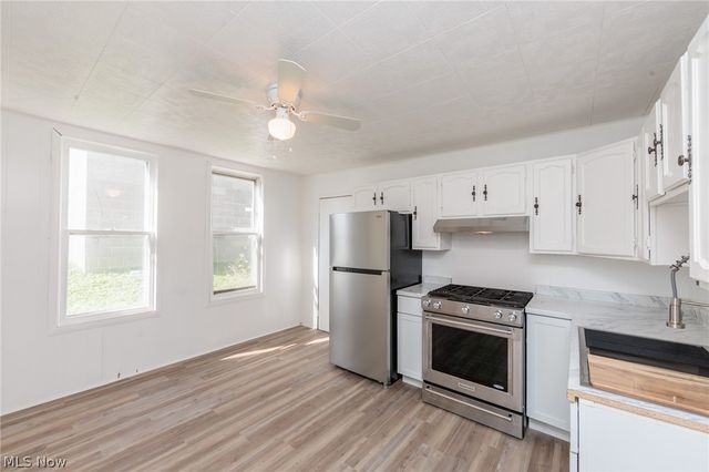 1986 W 93rd Street, Cleveland, OH 44102