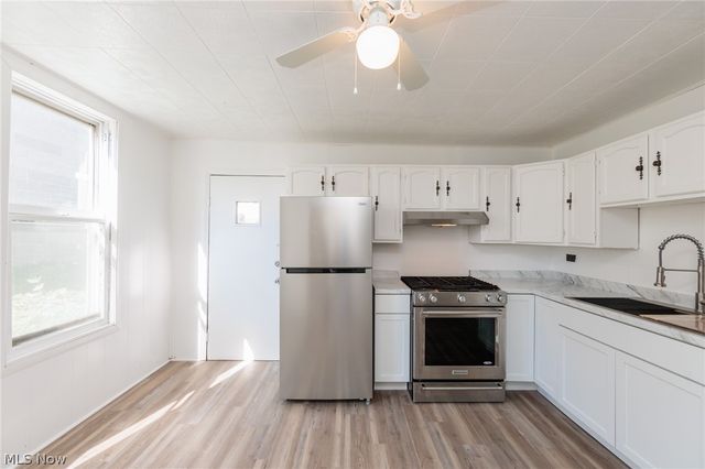 1986 W 93rd Street, Cleveland, OH 44102