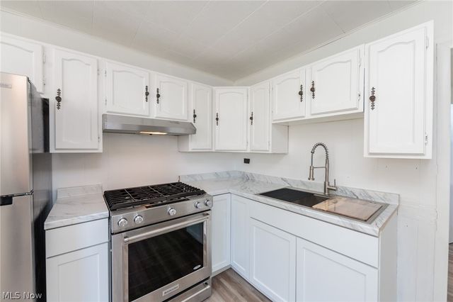 1986 W 93rd Street, Cleveland, OH 44102