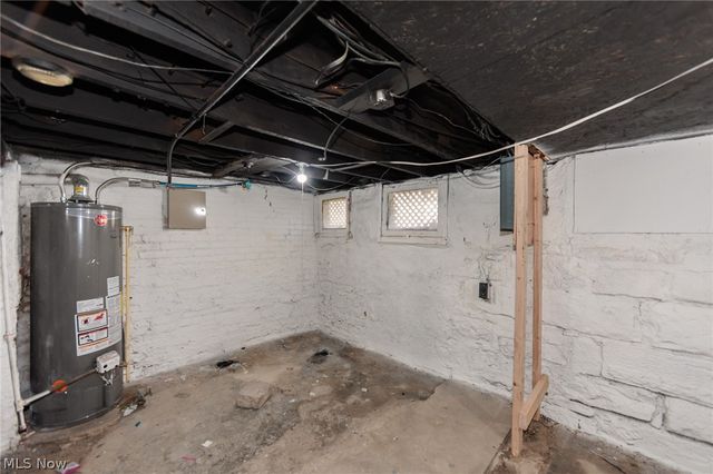 1986 W 93rd Street, Cleveland, OH 44102