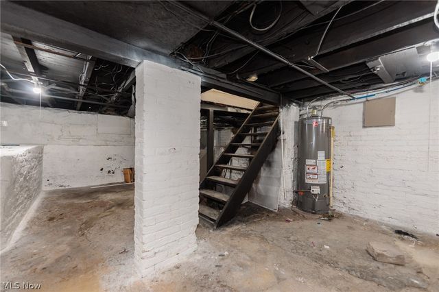 1986 W 93rd Street, Cleveland, OH 44102