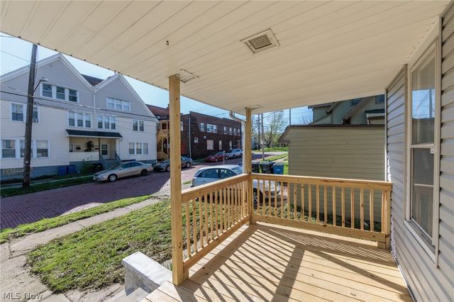 1986 W 93rd Street, Cleveland, OH 44102