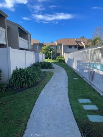 22 Country Mile, Pomona, CA 91766