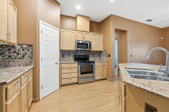 3599 Waynesboro Dr, Ceres, CA 95307