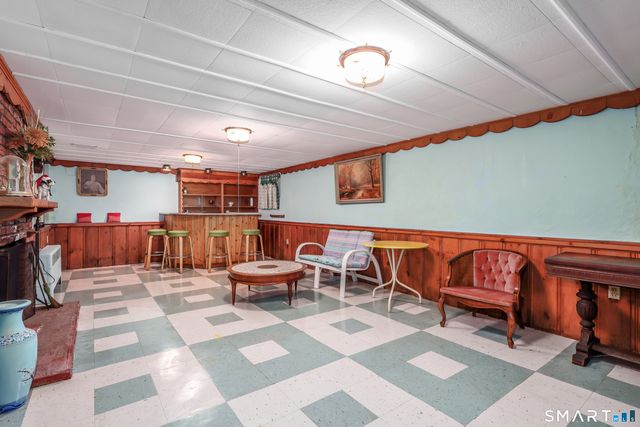 124 Chestnut Hill Road, Trumbull, CT 06611