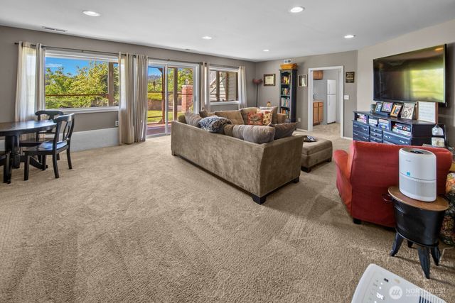 32223 NE 88th Street, Carnation, WA 98014