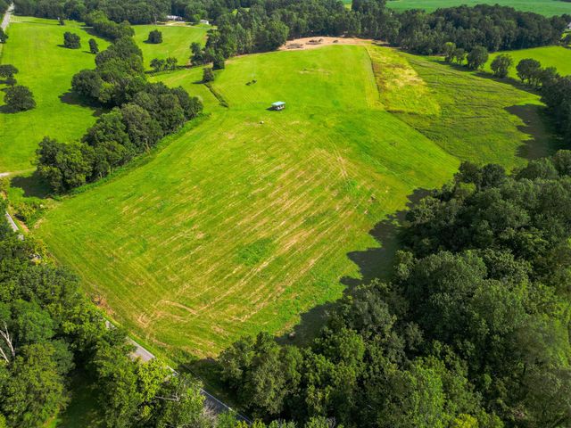4054 Old Coopertown Rd, Springfield, TN 37172