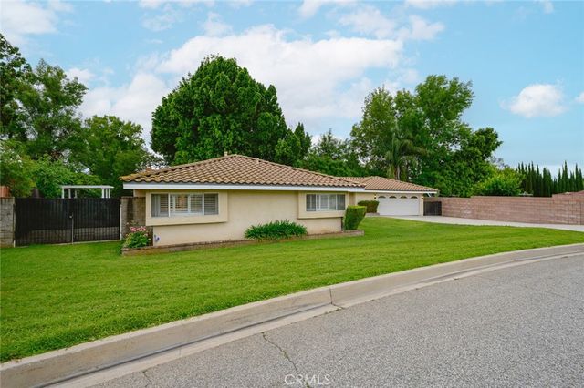 1013 S Magnolia, West Covina, CA 91791