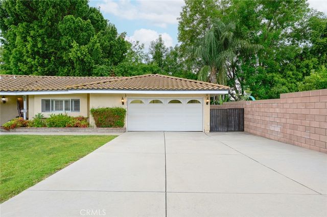 1013 S Magnolia, West Covina, CA 91791
