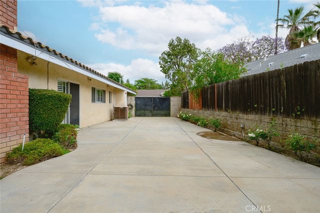 1013 S Magnolia, West Covina, CA 91791